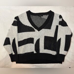 Abstract Print V-Neck Sweater Knit